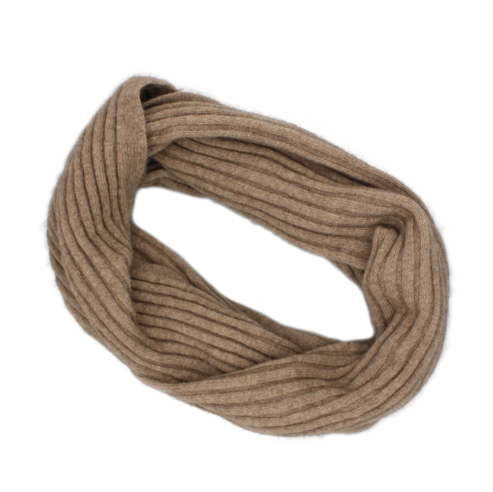 Ribbed Loop Scarf